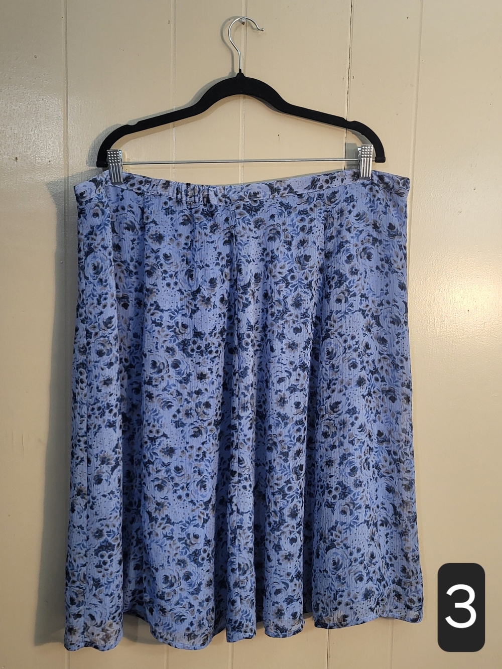 Jaclyn Smith Blue Floral Circle Skirt